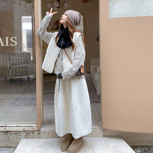 爆首带毛领2025波浪纹压棉马甲棉服三件套裙ZB237-2552-p200-k299图片 爆首带毛领2025波浪纹压棉马甲棉服三件套裙ZB237-2552-p200-k299图片