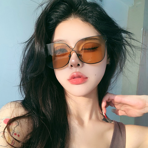 潮流街拍个性辣妹高级感太阳镜