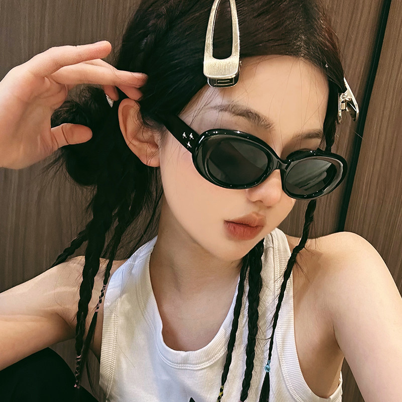 2025新款gm椭圆黑色猫眼墨镜女款圆脸高级感美式复古辣妹太阳眼镜