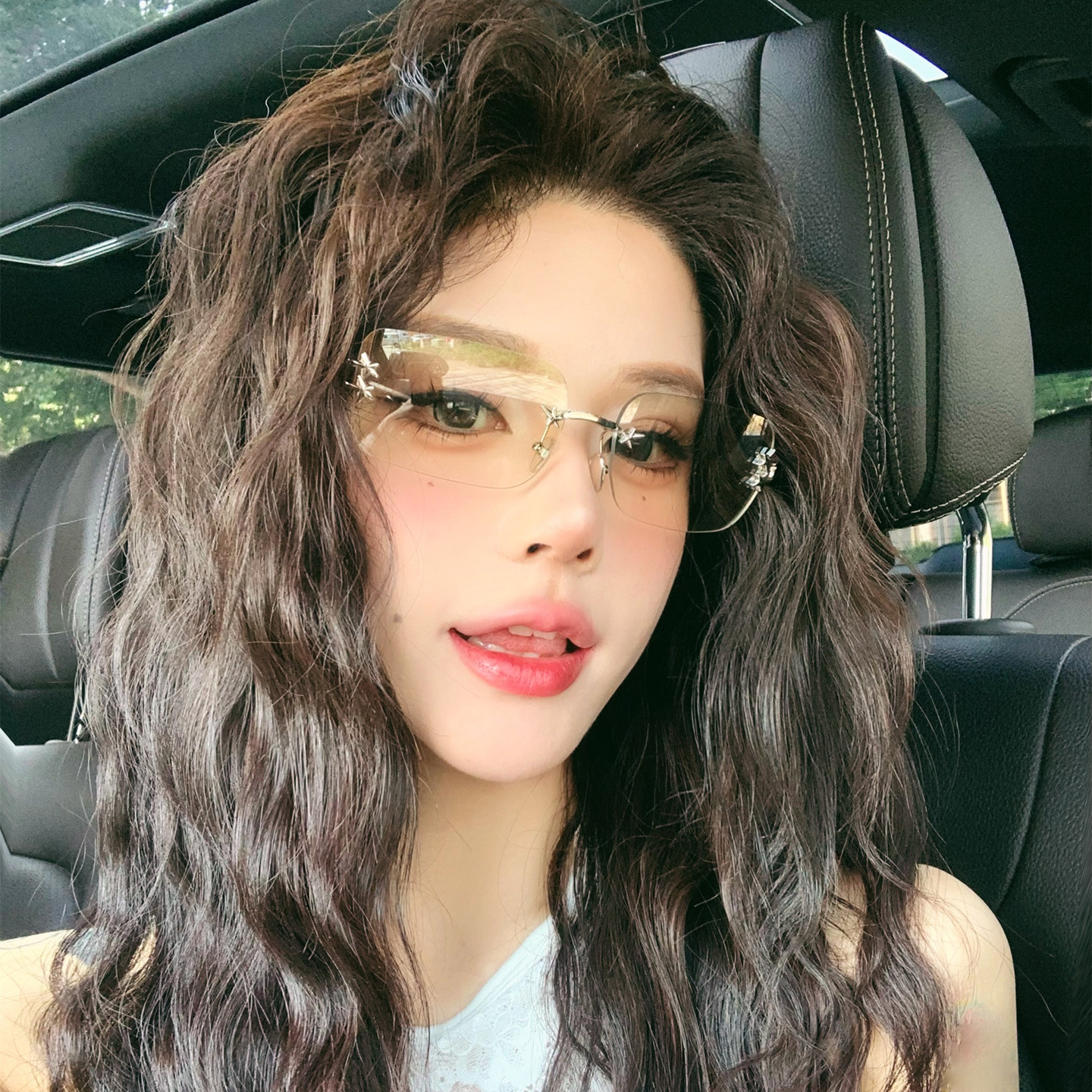 新款无框方形星星墨镜女高级感轻奢风网红个性辣妹防紫外线太阳镜