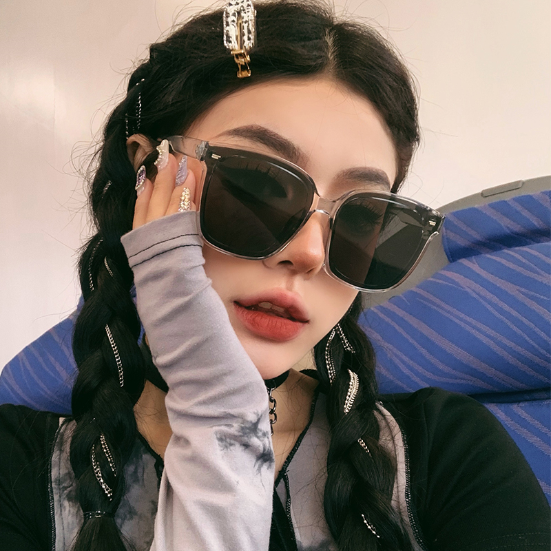 高级感太阳眼镜桔里防紫外线女款