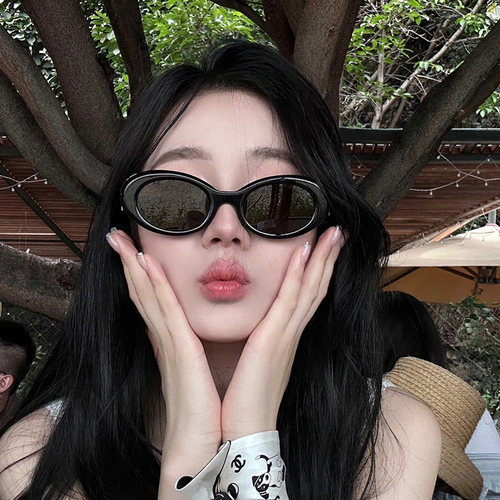 韩版复古椭圆黑框凹造型百搭墨镜