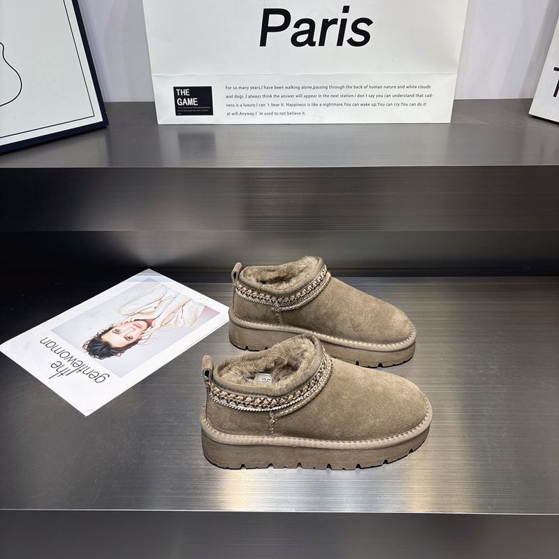 雪地靴女款2025新款冬季流行风格纯羊毛针织边平底一脚蹬迷你短靴