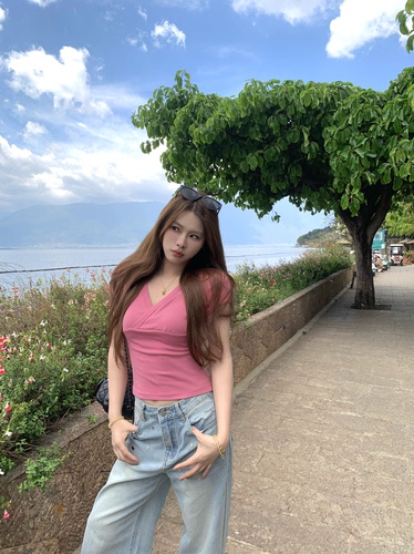 宅宅Athome//心动捕手 韩女交叉V领上衣修身显瘦粉色正肩短袖T恤