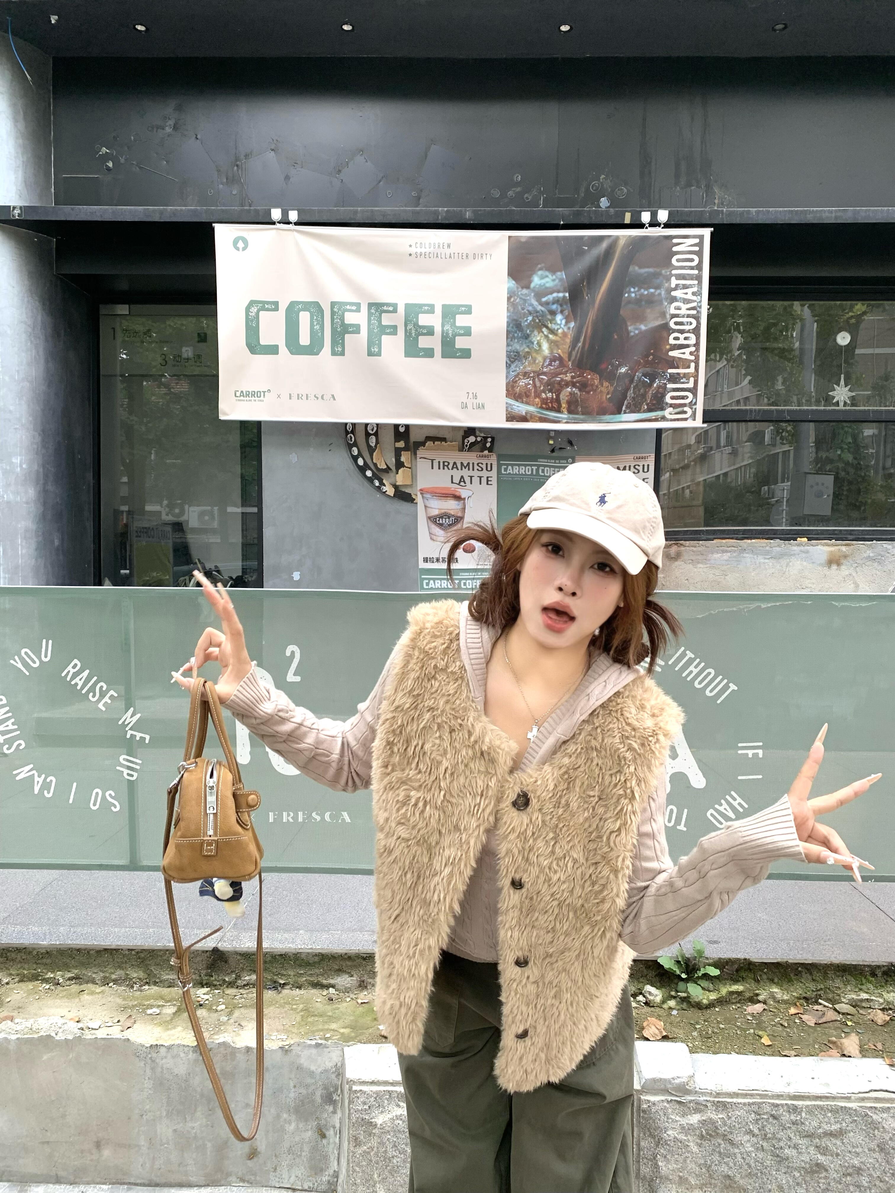 宅宅athome【10月30日20点详情页领券+满减 仿羊羔毛无袖马甲】