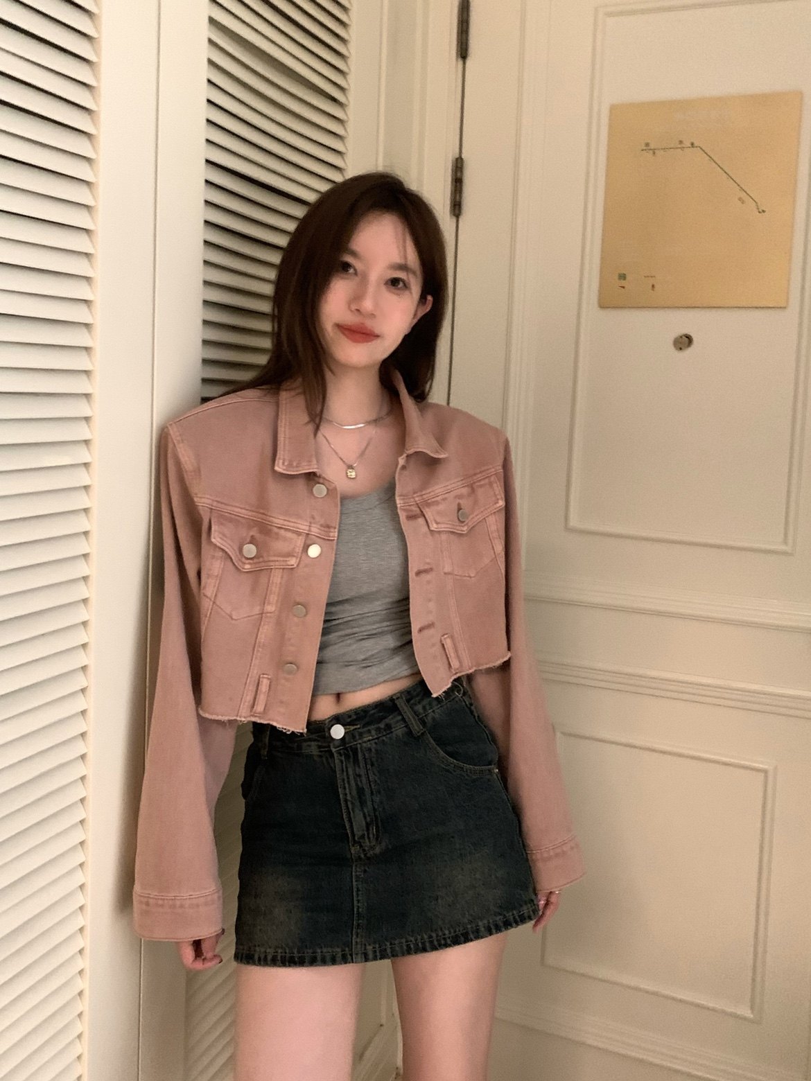 宅宅athome// 甜酷薇薇安 低饱和 温柔烟粉色牛仔外套