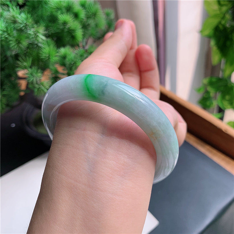 9月新品 56圈口冰糯种黄翡飘阳绿正圈玉手镯女款正品5699HY0506
