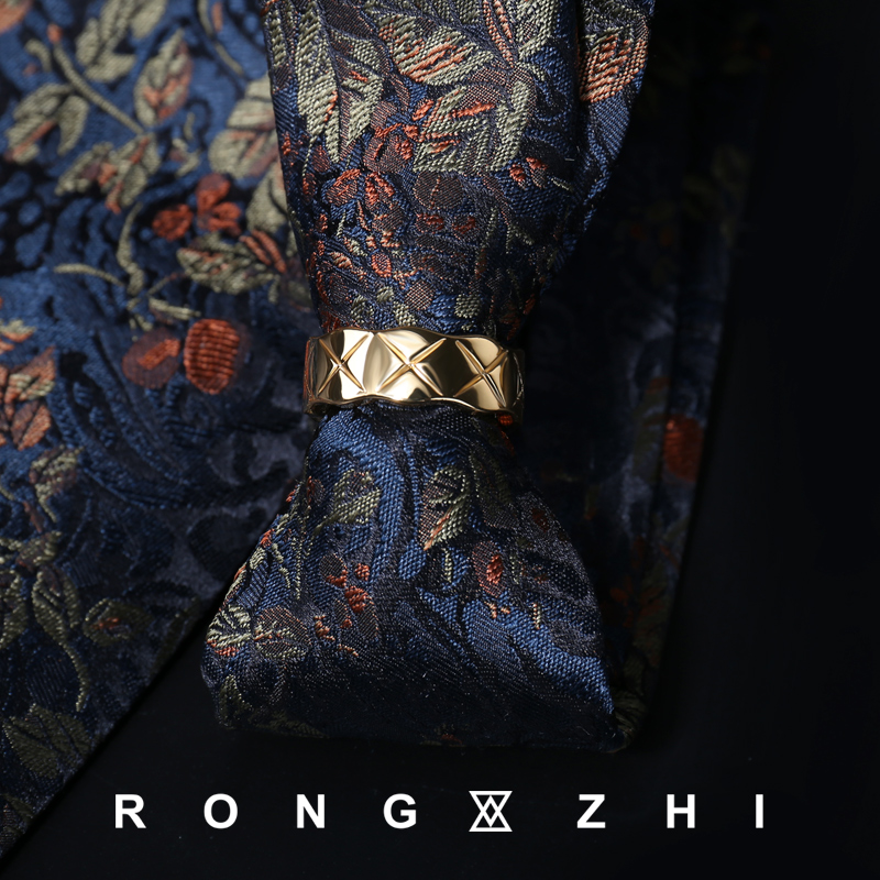 精致做工镀金领带扣戎致