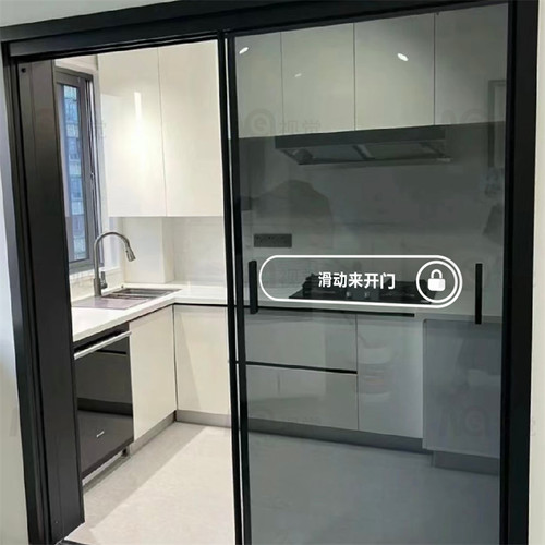 终于给厨房门上锁了哈哈