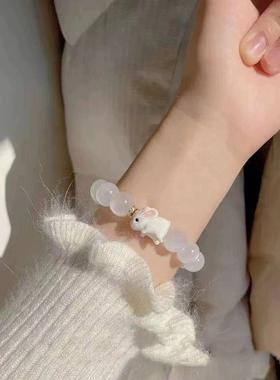 2026新款兔子手链草莓奶昔马卡龙色油画风糖闺蜜手串女阿拉善手串