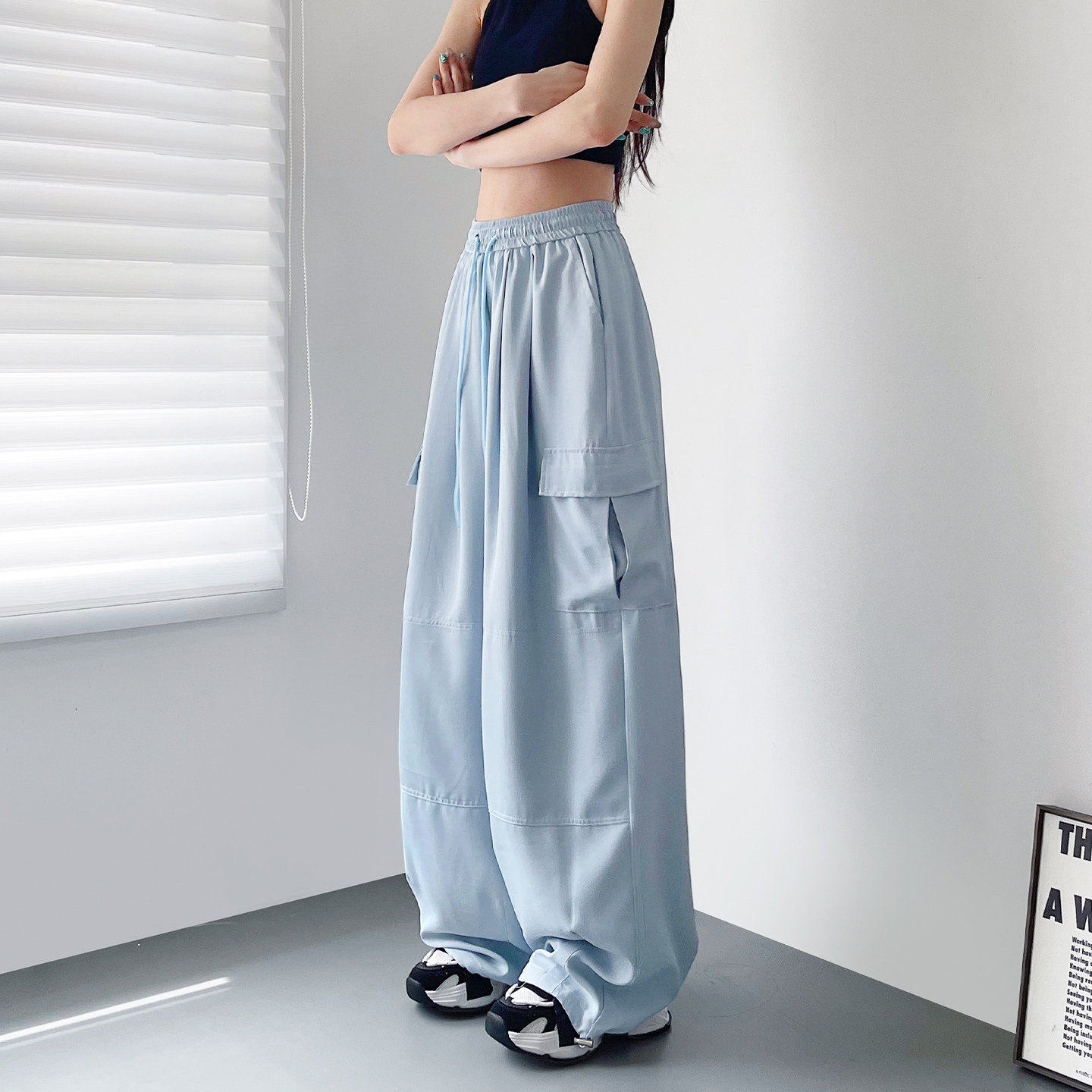 工装裤女款夏薄款大码宽松显瘦2026新款遮肉垂感胖mm阔腿休闲长裤