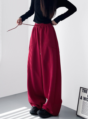 大码红色氛围感拽姐酷飒运动卫裤女春季胖mm高腰显瘦阔腿弯刀裤子