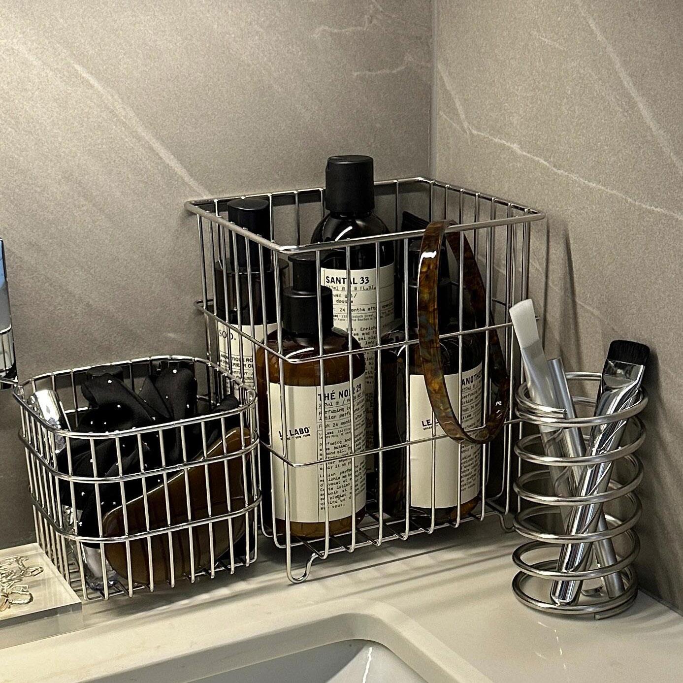 不锈钢桌面化妆品收纳盒金属篮子铁艺收纳筐化妆刷口红收纳置物架