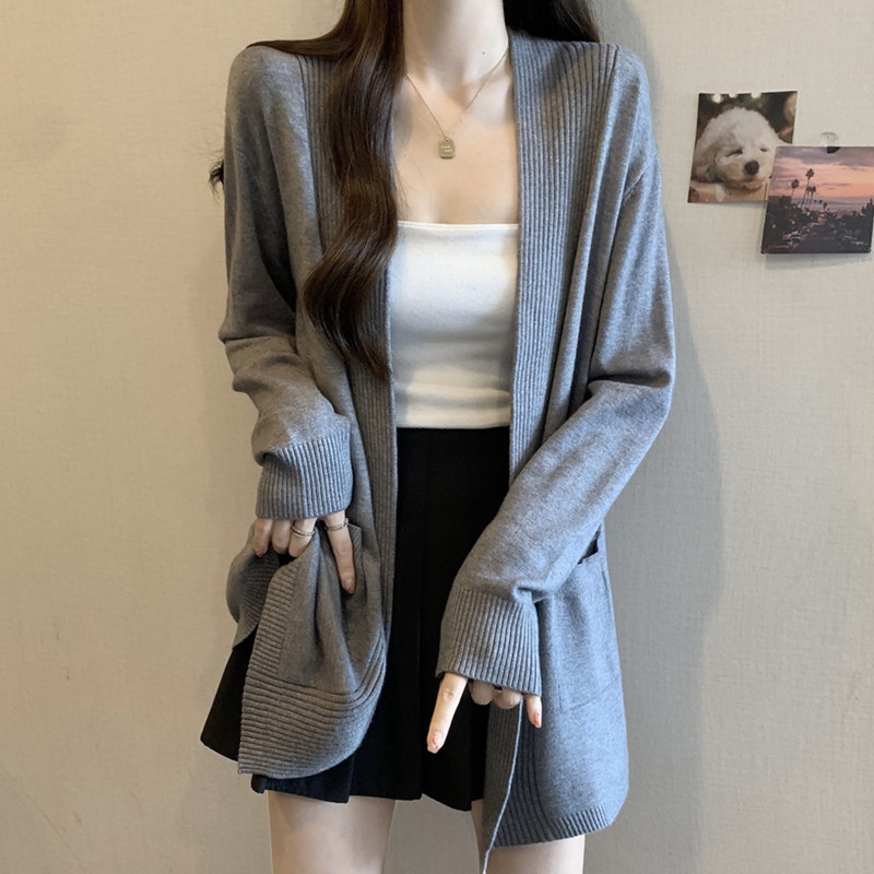 慵懒风灰色针织开 衫外套女春秋冬2025新款外搭披肩中长版上衣大