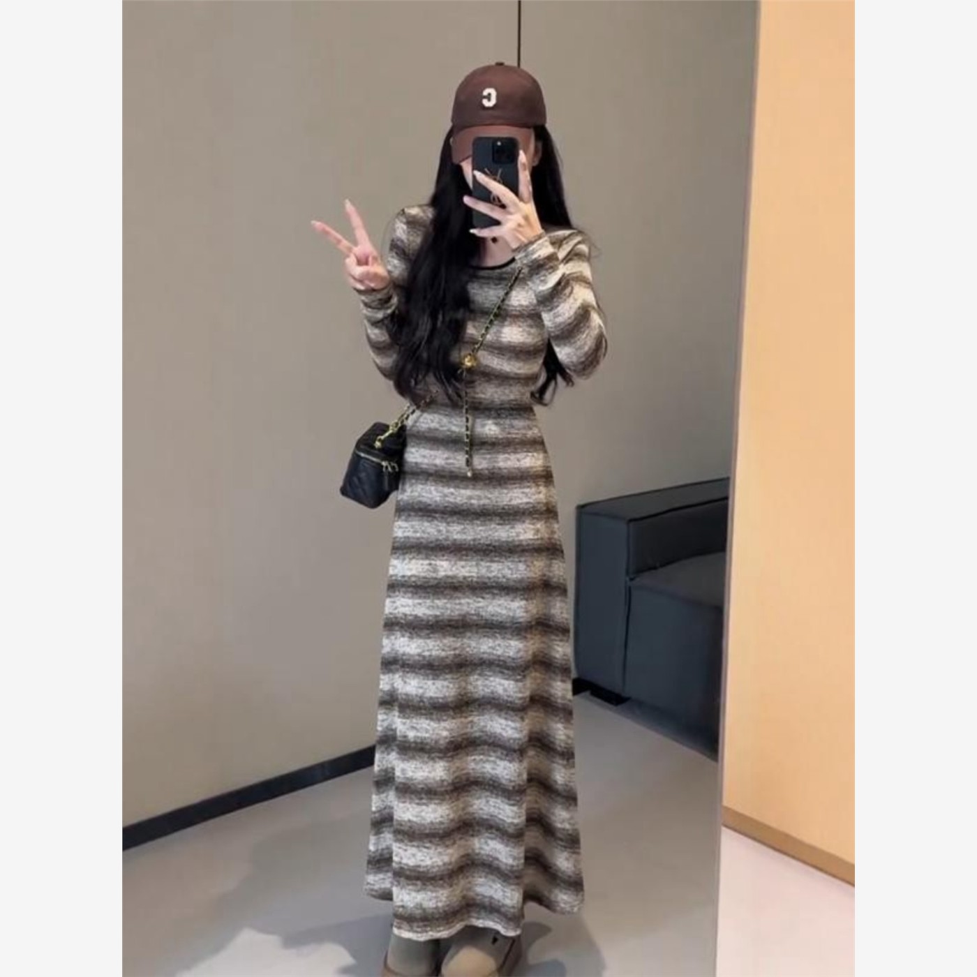 条纹圆领长袖连衣裙女装春季2025年新款气质时尚收腰显瘦过膝长裙