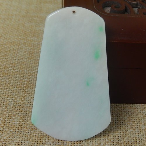 缅甸天然A货翡翠飘绿片料无事牌