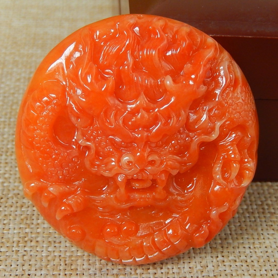 缅甸A货翡翠大马坎满色红翡龙牌