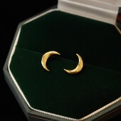 「月光餐厅」法式 耳夹 复古高级感小众设计日常百搭包金月亮耳钉