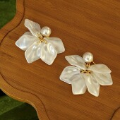 耳夹 复古浪漫高级感优雅森系原创白花珍珠耳钉 「繁花」系列 法式