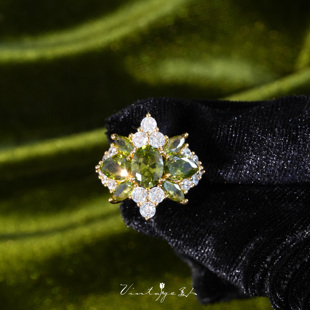 「橄榄枝」vintage复古轻奢高级感贵气闪耀橄榄绿宝石开口戒指女