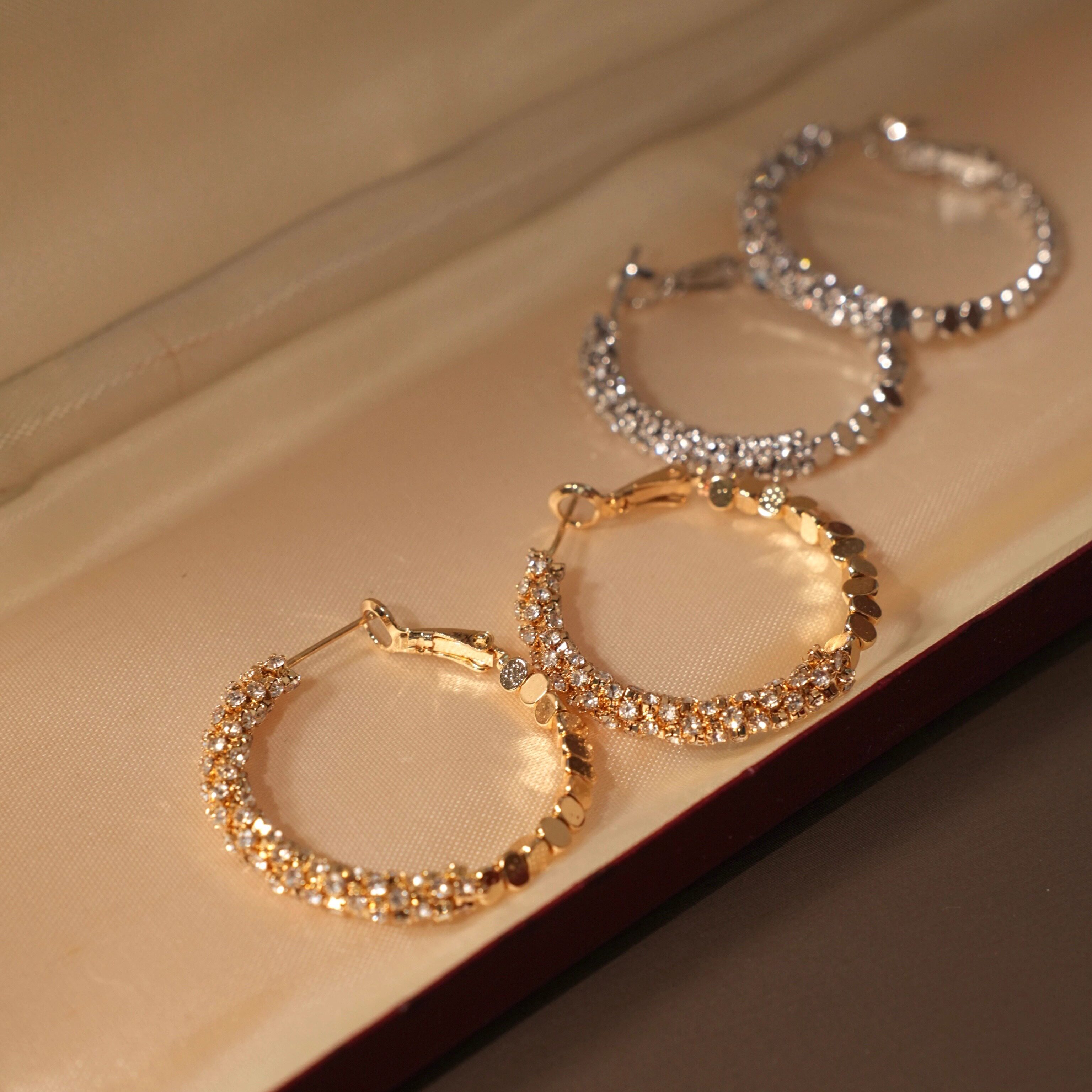 克拉恋人｜法式轻奢闪耀碎银耳圈