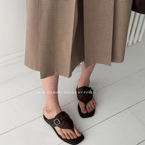 小众设计感皮带扣人字拖女夏季