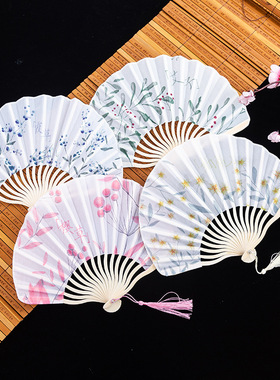 1Pc Chinese Retro Scallop Folding Fan Cheongsam 古风折扇Gift