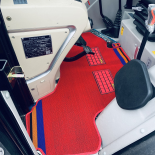 MC2104 新款 MD1604 MC2004 MF2004MT2004脚垫 骏马道拖拉机MG2604