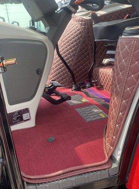 东方红拖拉机LMA1804 LX1604 LXA2104 LX2404 LP2204 LNM2004脚垫