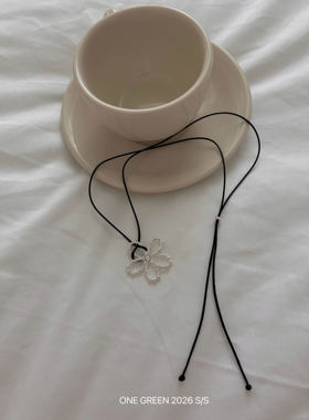 ONEGREEN 3.17NEW 韩风ins缕空花朵项链黑绳简约小众小花吊坠挂链