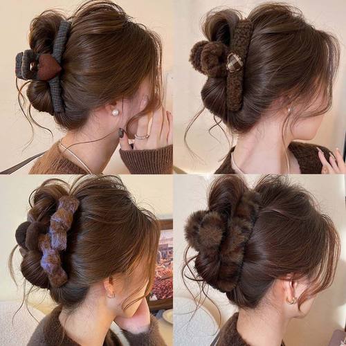 秋冬氛围感毛绒抓夹女2025新款高级感大号发量多发夹后脑勺鲨鱼夹