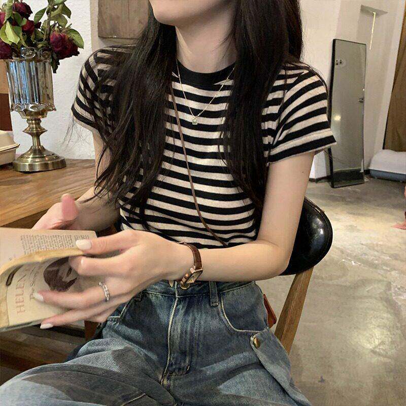 日系韩系正肩条纹短袖T恤女夏季紧身打底内搭设计感小众T恤显瘦