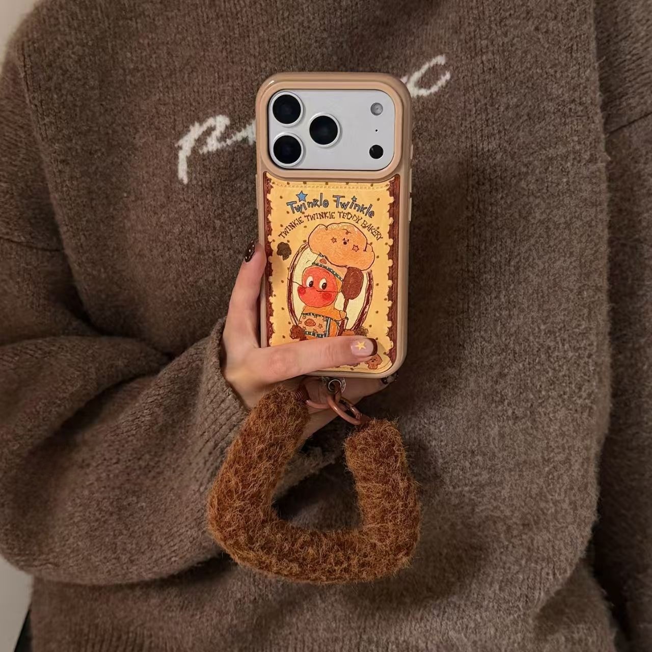 秋冬棕毛绒星星人苹果17promax手机壳iPhone16pro可爱14少女15卡通13挂绳12网红11手提xr爆火8plus大孔格纹新,3C数码配件,手机保护套/壳,淘宝优惠券,粉丝福利购,淘宝优惠卷
