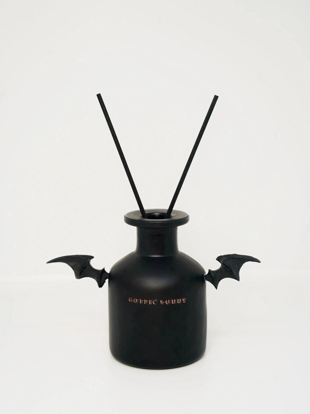 GOTHIC BUNNY 哥特风小恶魔无火香薰 220ML 吸血鬼黑暗小众设计