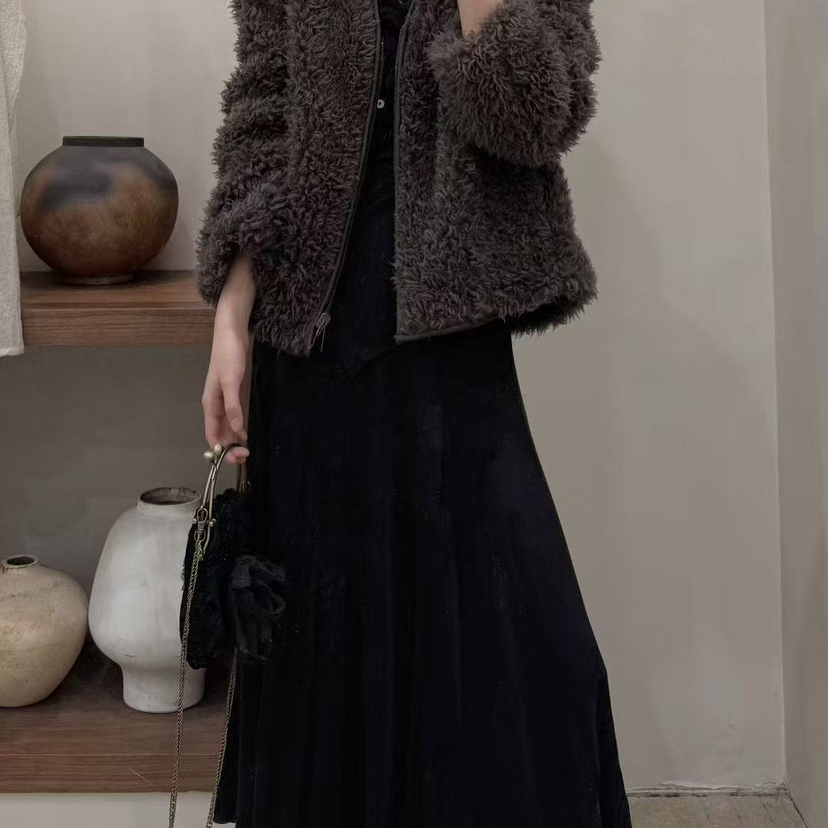 多多家冬上新V领拉链短款毛毛羊毛外套（含100羊毛）YS2-747