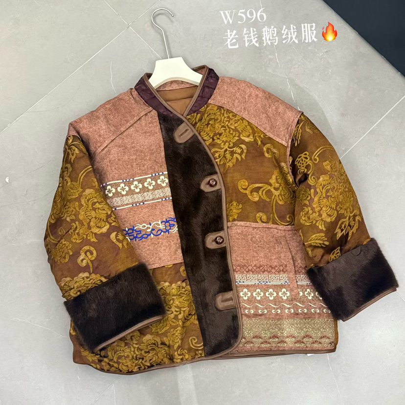 多多冬上新新中式复古提花狐狸毛拼接保暖羽绒服外套W596