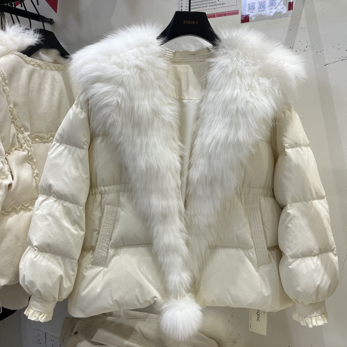 多多鸭绒韩版收腰保暖羽绒服外套(配可拆卸真狐狸毛毛领)XQ多0279