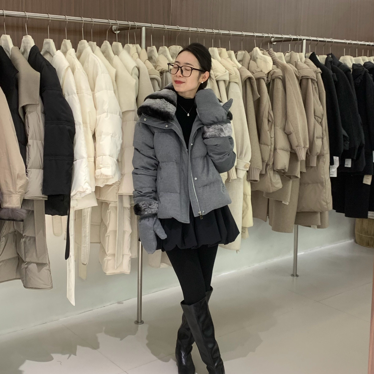 多多店松保暖羽绒服外套(配毛领獭兔毛领真毛可拆卸,手套)25007