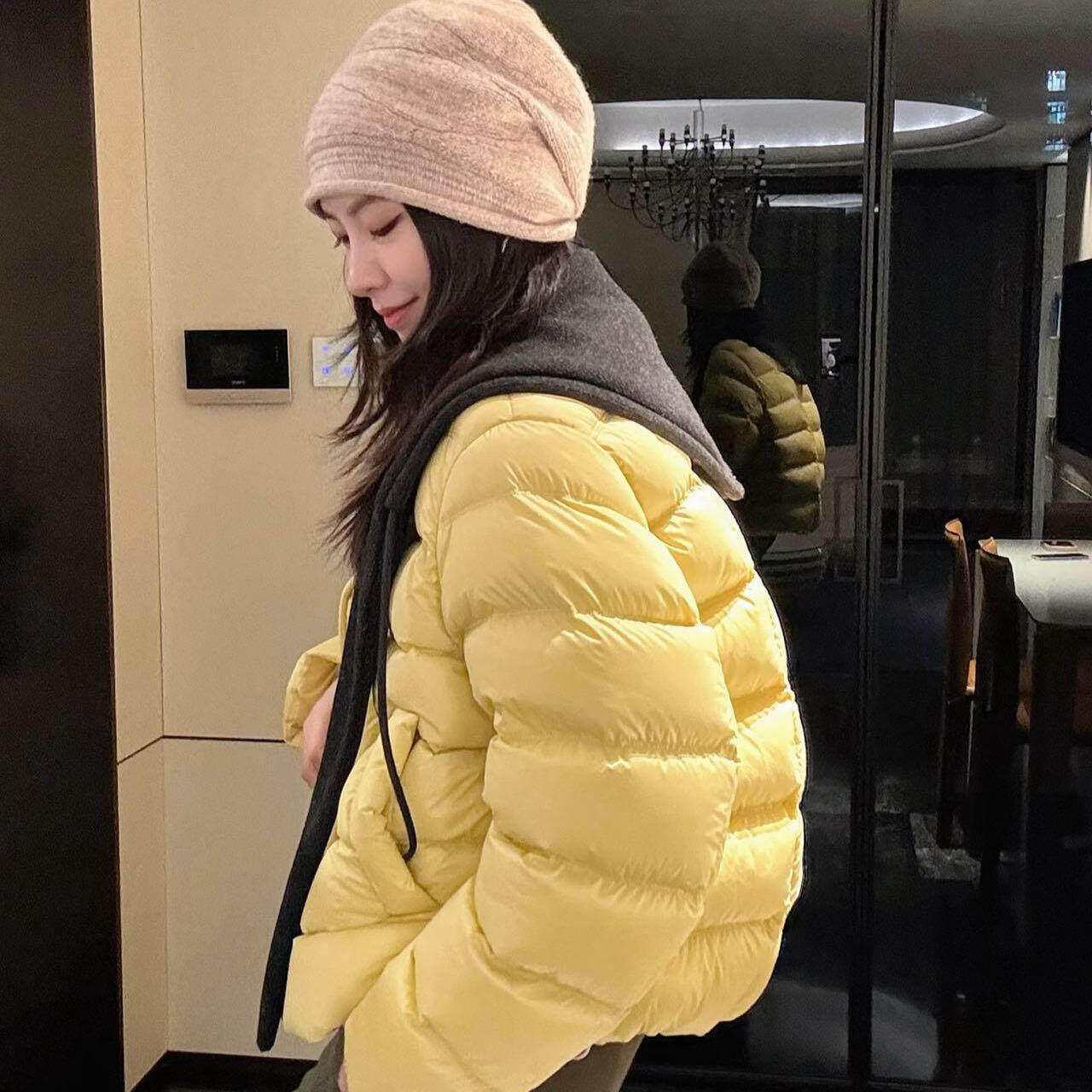 多多系时尚设计感短款保暖羽绒服外套(配针织帽可拆卸)yun+3366