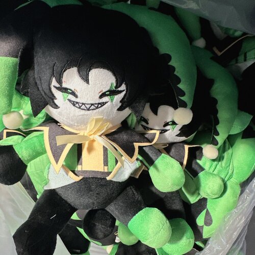 新品怪胎马戏团pierrothe harlequin怪诞小p毛绒公仔玩偶