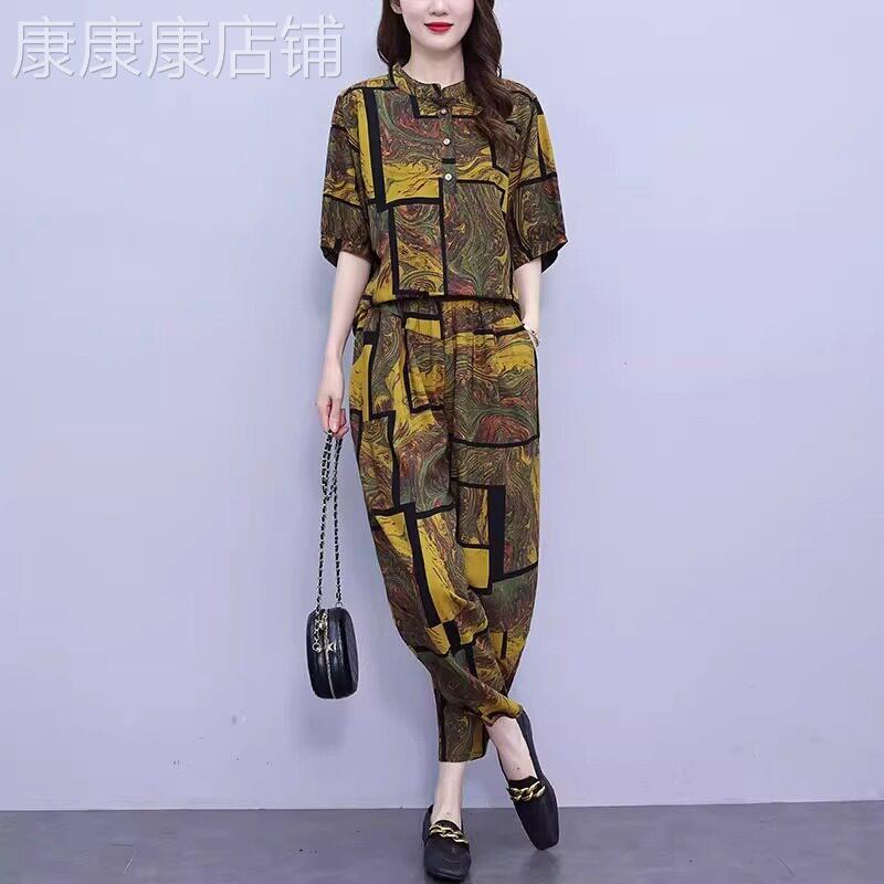 潮牌妈妈洋派时尚套装女士2026夏季短袖休闲哈伦裤显瘦大尺码两件
