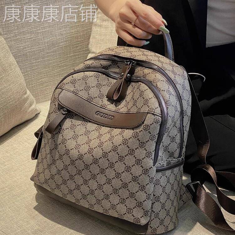 香港百搭时尚旅行包大容量休闲背包新款双肩包女包潮韩版简约书包