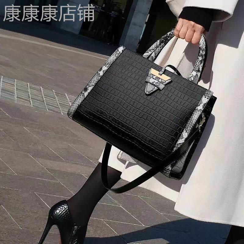香港代购时尚女士包包手提女包大容量斜挎包鳄鱼纹单肩包女小方包