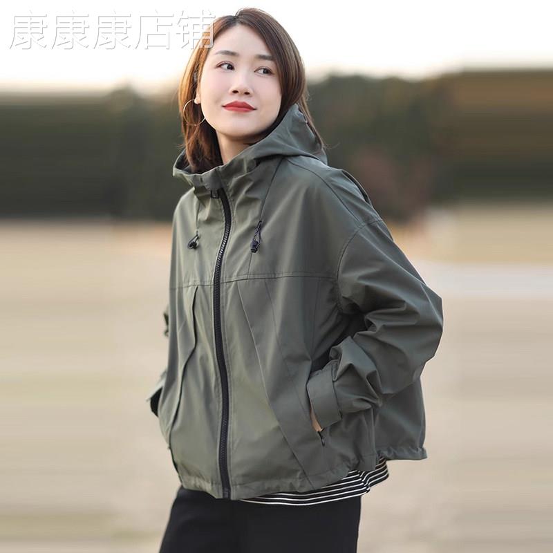短款连帽外套女春季2026新款设计感大码女装夹克宽松休闲户外上衣