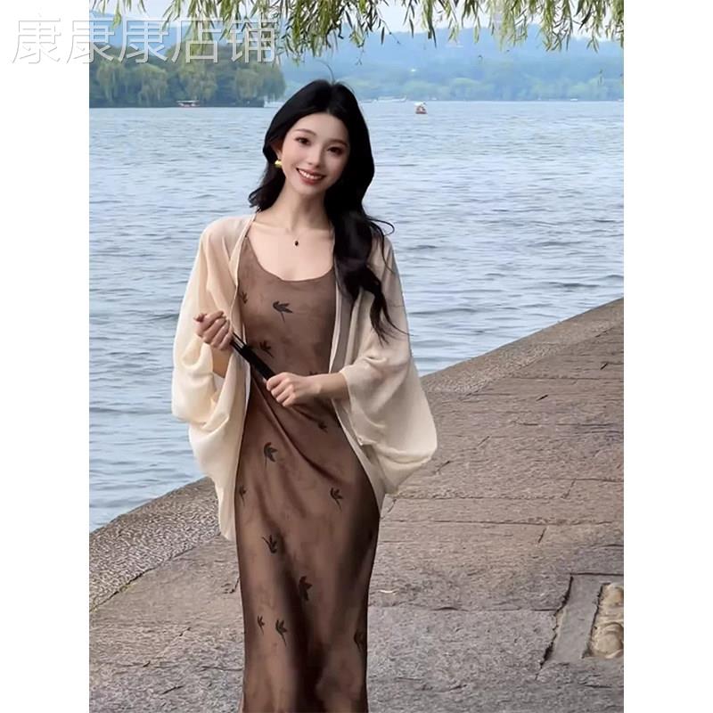 米白色通勤雪纺防晒开衫女夏季欧货舒适薄款披肩式罩衫外搭雪纺衫