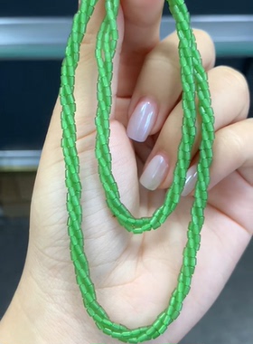 天然碧玉小直切扭扭项链苹果绿2*3左右mm