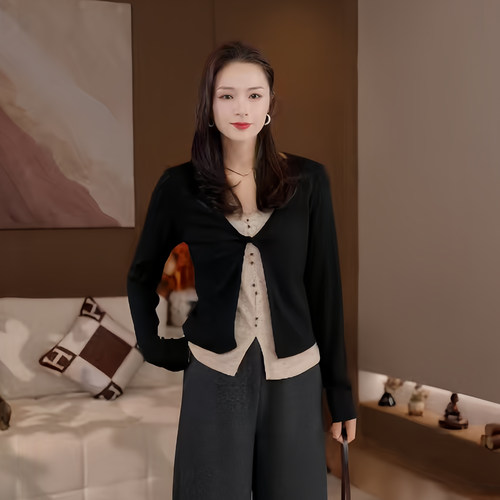 豆豆DA【蕾丝假两件】早秋新款显瘦气质T恤女内搭长袖-26QT9531
