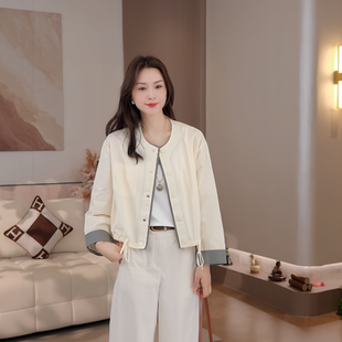 外套女 豆豆DA 26CW82461 休闲设计感棒球领薄款 时尚 爱尔兰 韩版