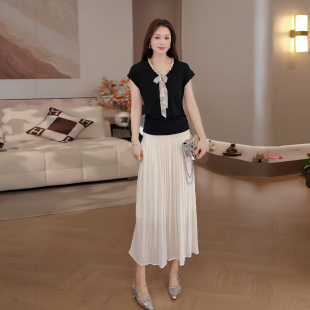 薛豆豆 法式丝巾飘带v领T恤女夏季显瘦短袖黑色收腰上衣-26XT1810