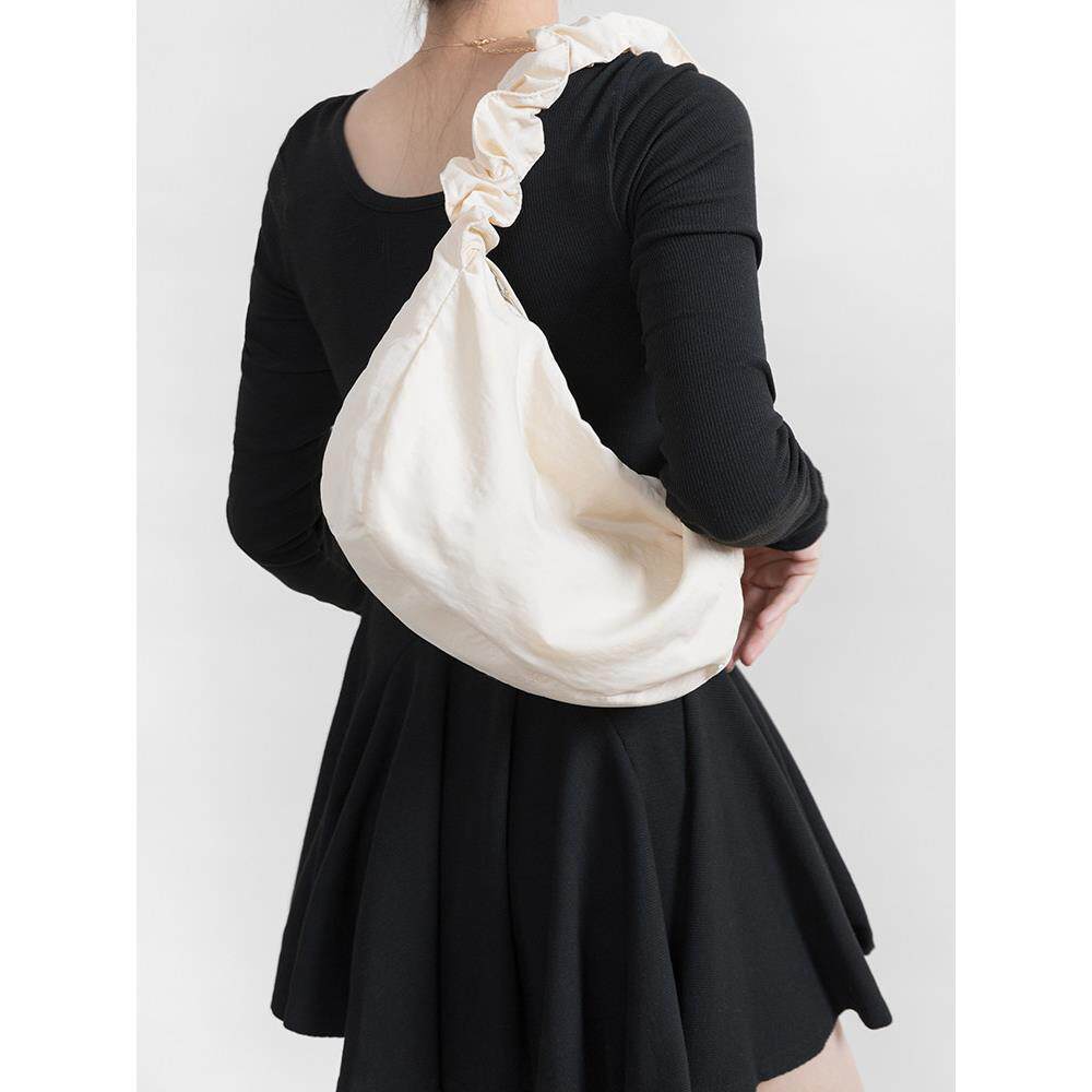 【日本购】韩式褶皱拉绳布袋2025春夏新款纯色云单肩斜挎包大容量